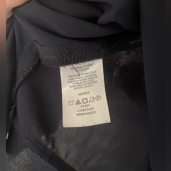 LOFT Beautiful Dark Blue Silky Tank EUC - Picture 4 of 7